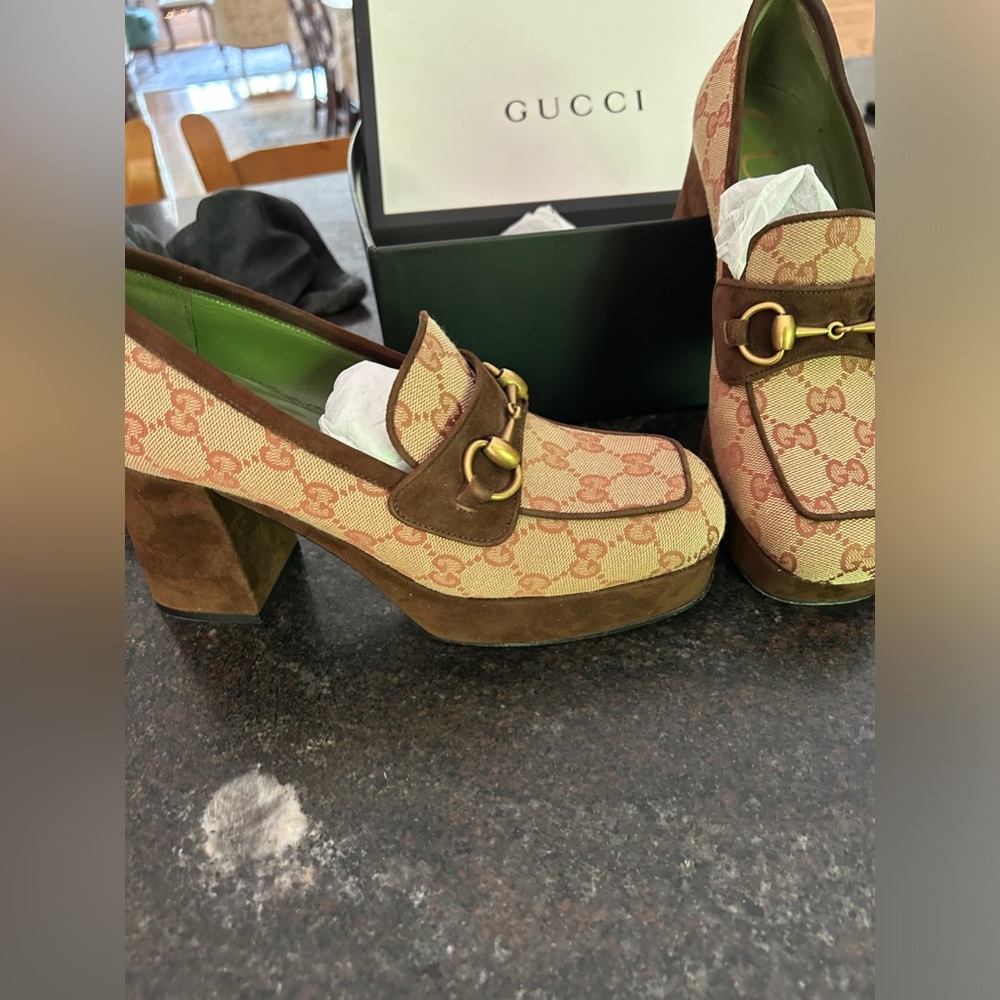 Gucci Women Brown & Gold Courts